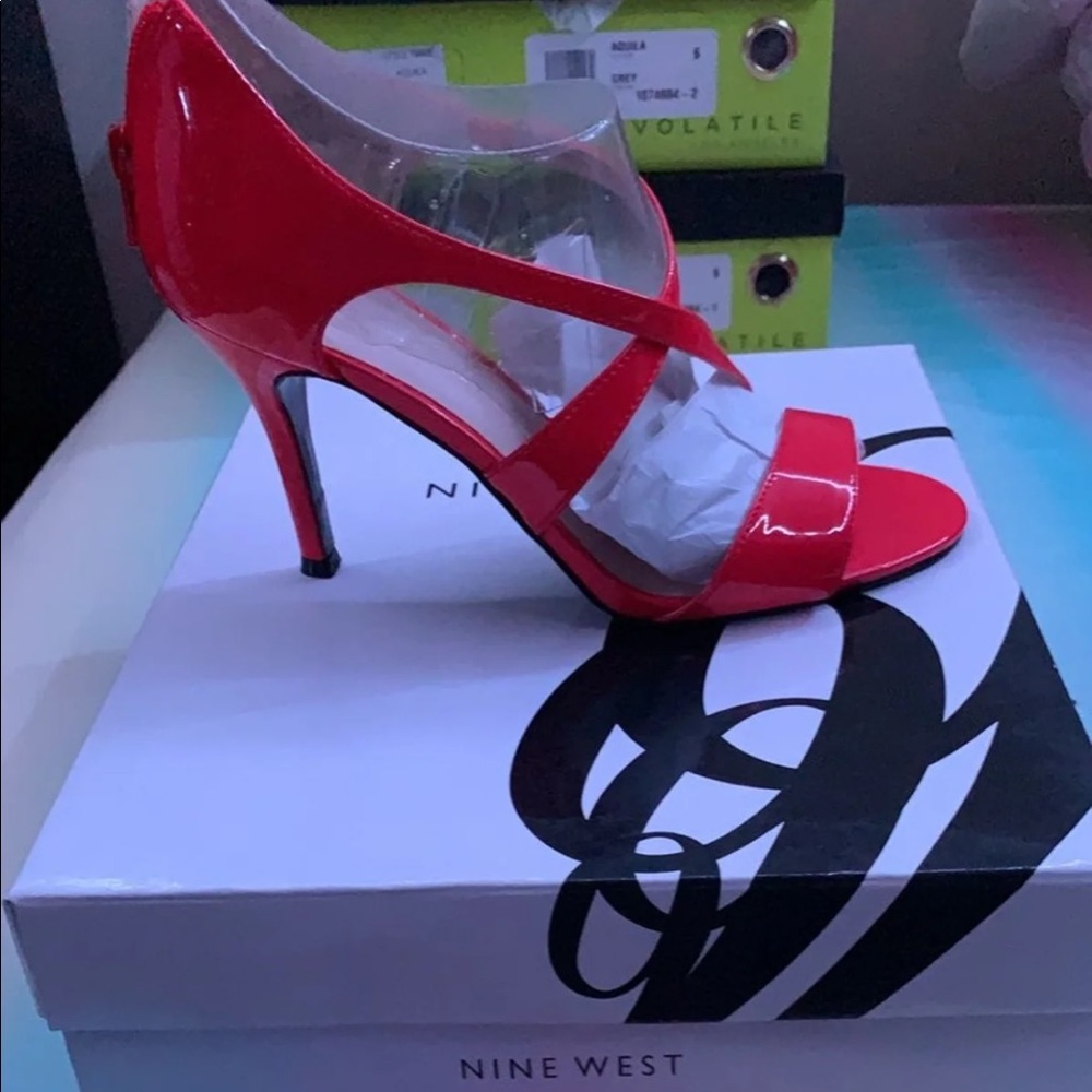 Heels - Picture 2 of 2
